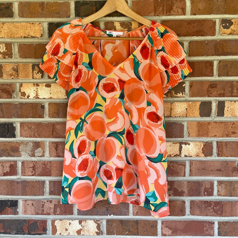 DR2 Peaches Print Pleated Flutter Short Sleeve Orange Blouse Size Large